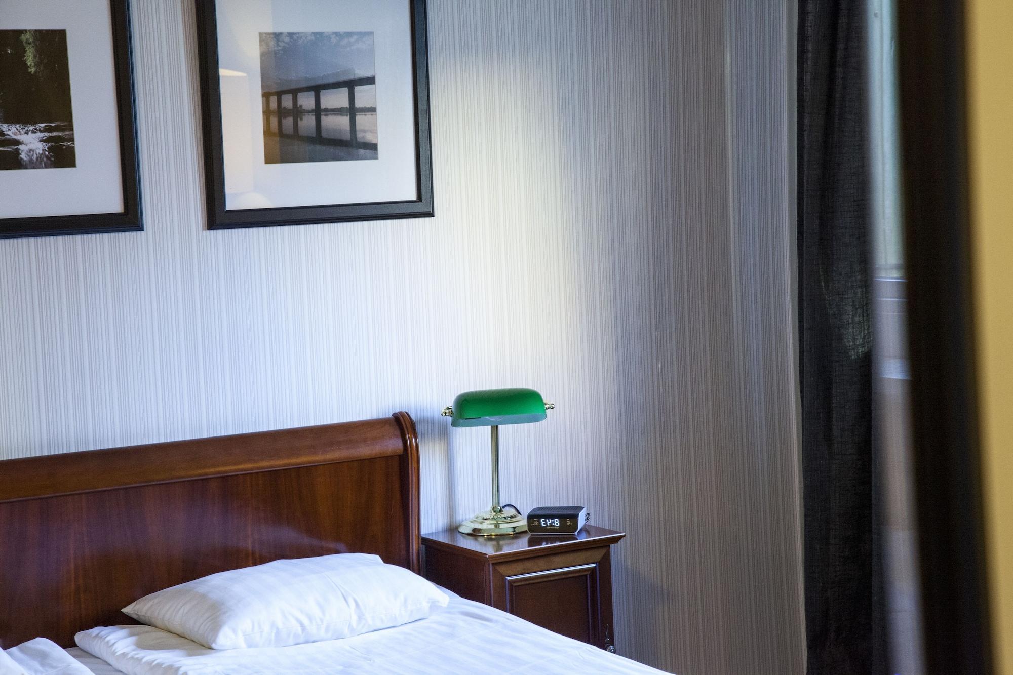 Best Western Hotel Трольхеттан Экстерьер фото